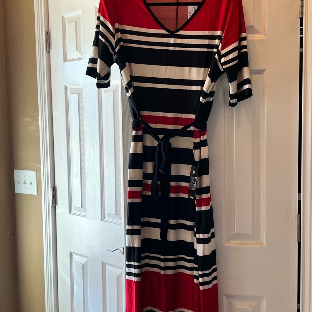 Black/white/red maxi never worn